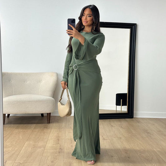 Robe longue col rond vert foncé, portée, selfie miroir