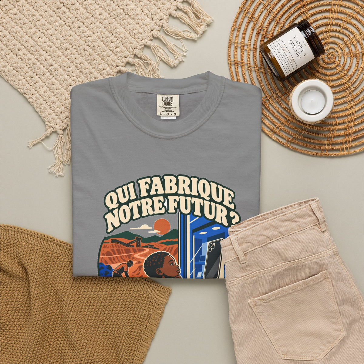 T-shirt message social « Qui fabrique notre futur? »