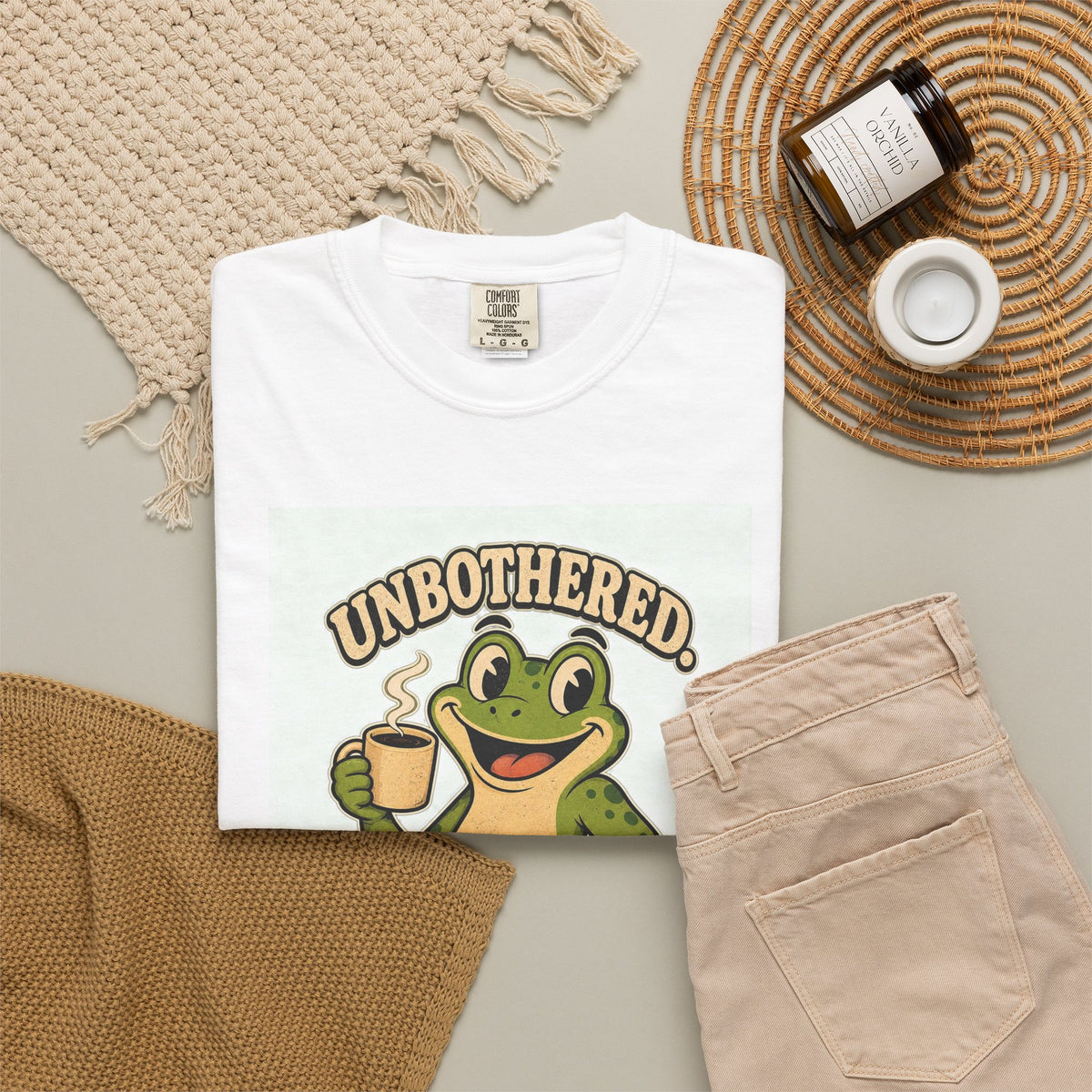 T-shirt rétro humour grenouille « Unbothered, Moisturized. Froggy. »