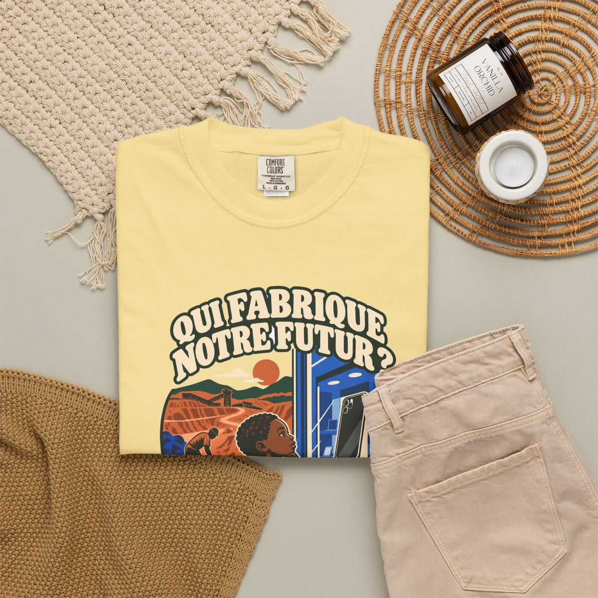 T-shirt message social « Qui fabrique notre futur? »