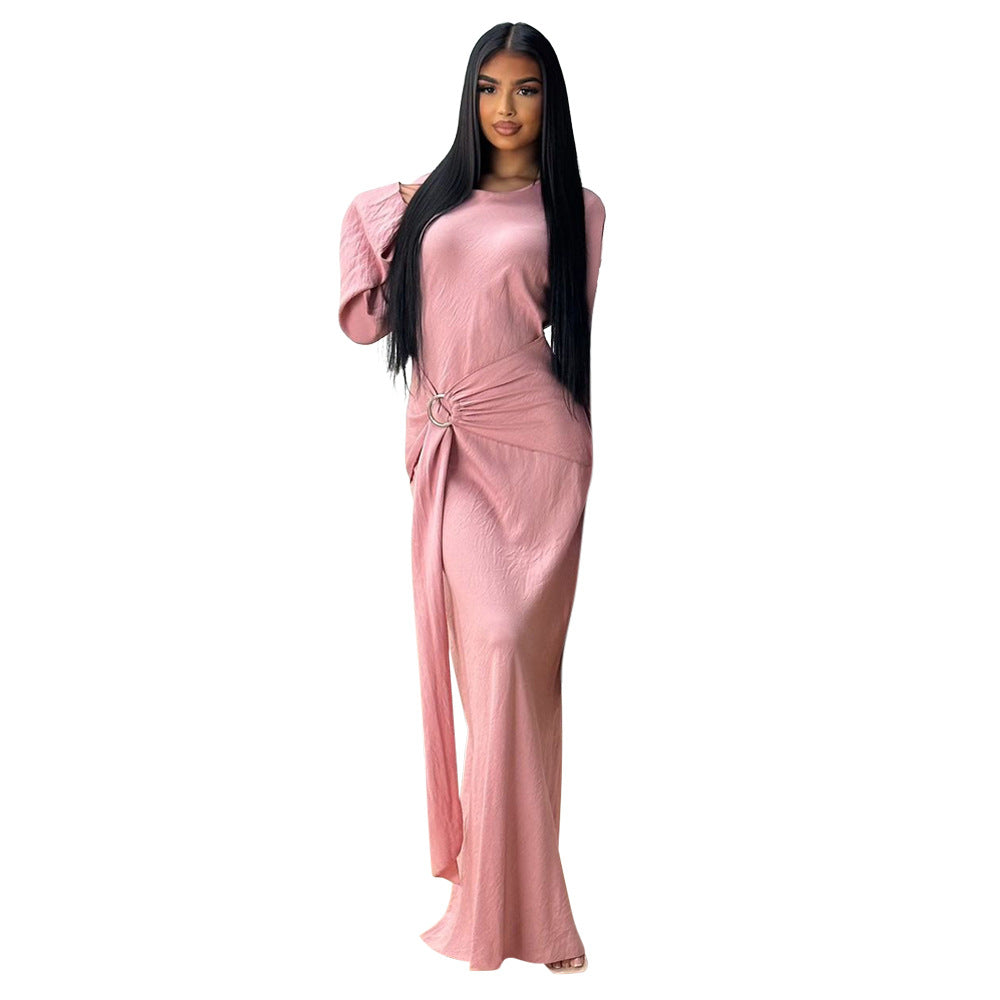 Robe longue col rond rose, portée, photo du produit sur fond blanc