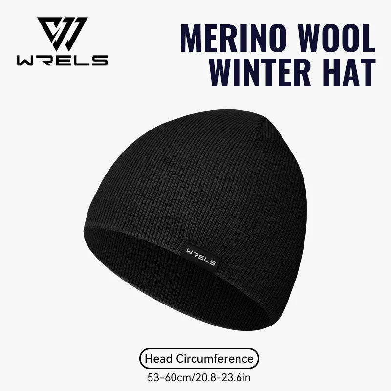 Bonnet d'hiver noir en mélange mérinos, fond blanc