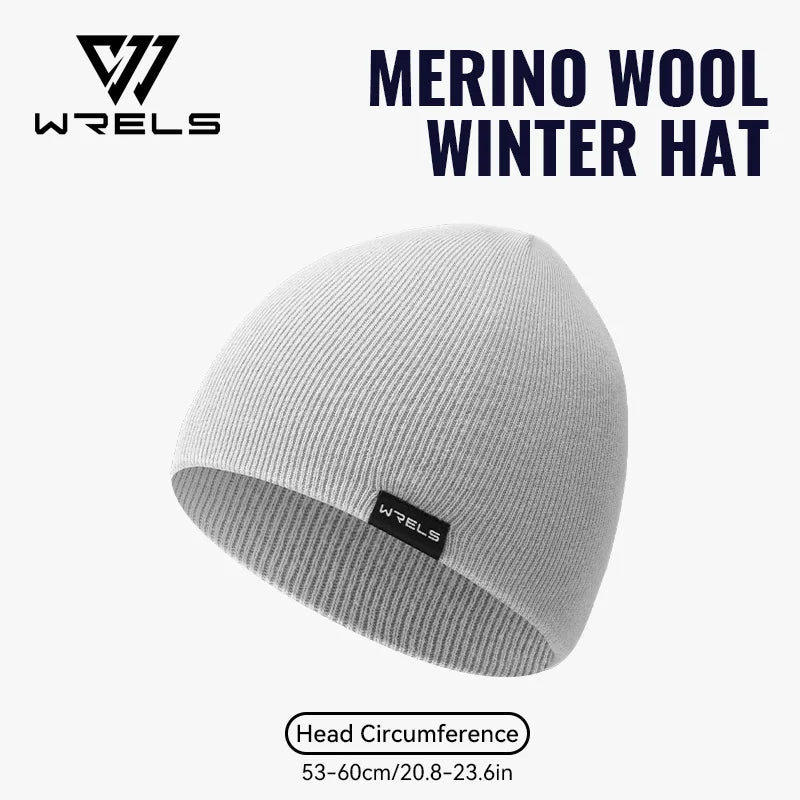 Bonnet d'hiver gris en mélange mérinos, fond blanc