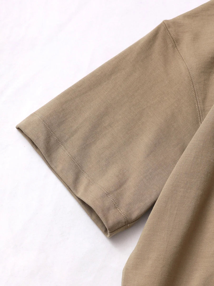 T-shirt beige heavyweight en coton 320 g/m², détail de la manche