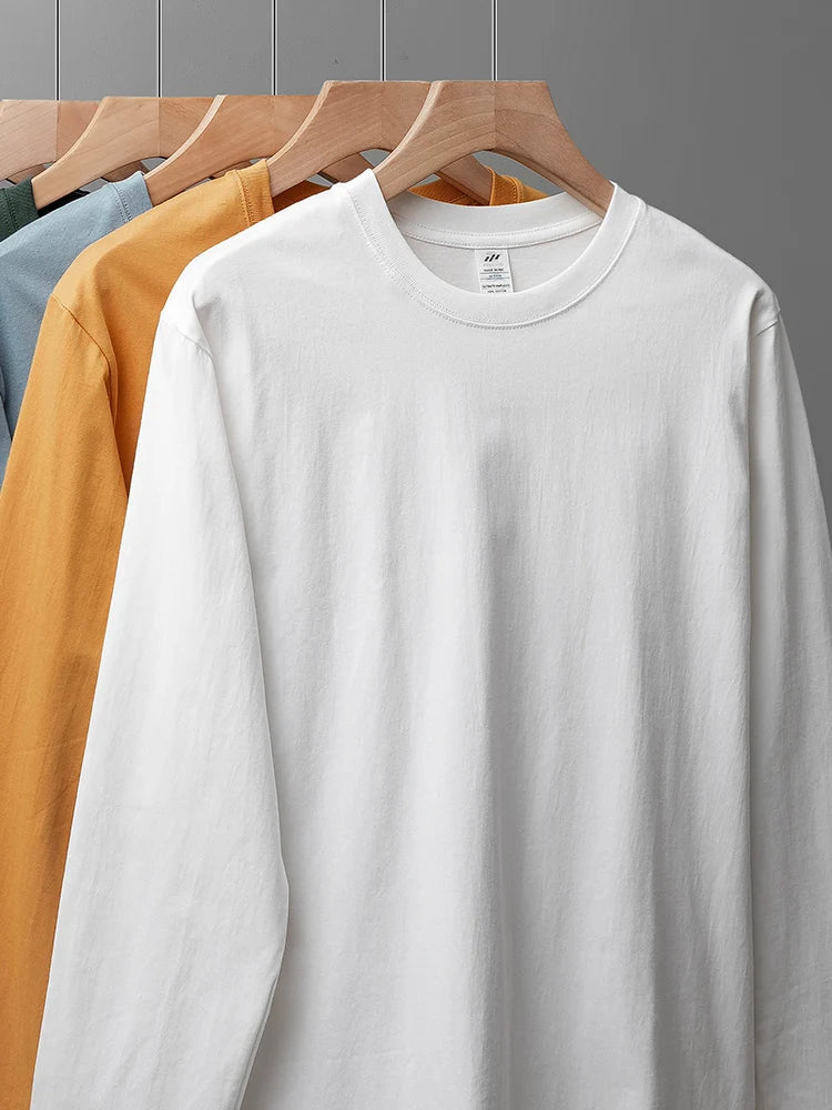 T-shirt manches longues noir en coton 260 g/m², porté