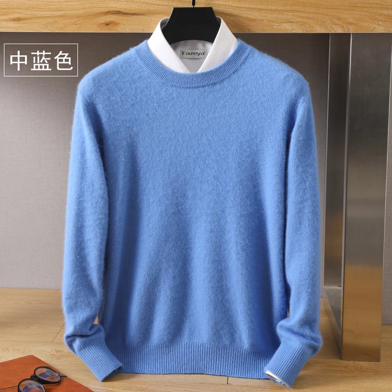 Pull en tricot bleu moyen à col rond, sur cintre, vue de face