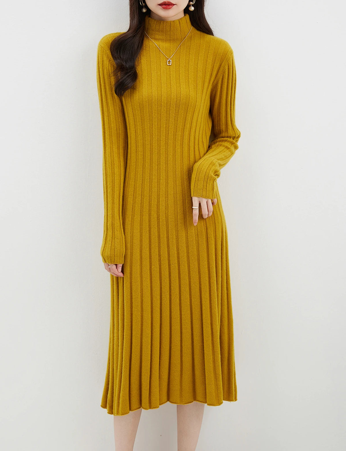 Robe pull col roulé en mérinos – Femme