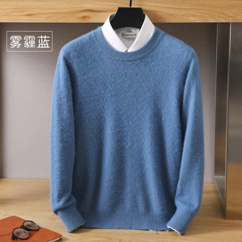 Pull en tricot bleu brume à col rond, sur cintre, vue de face