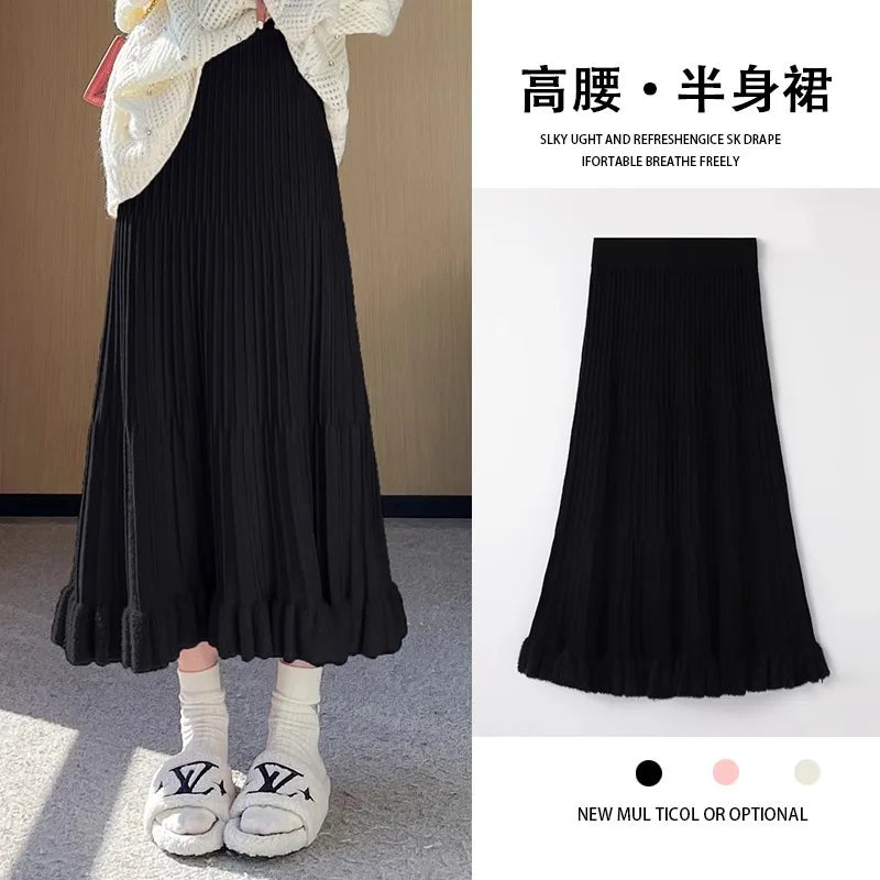 Jupe évasée en maille noire plissée, portée et photo du produit