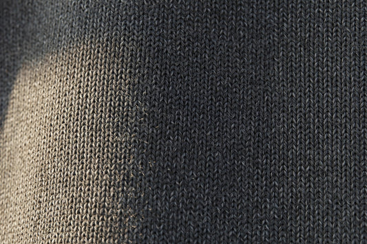 Legging thermique en laine mérinos noir-gris – gros plan sur la maille mérinos